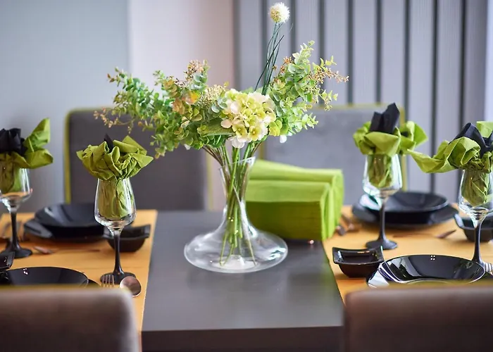 Meraki Luxury N Pool