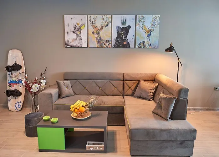 Meraki Luxury N Pool